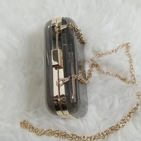 Clutch - Picture 2 of 7